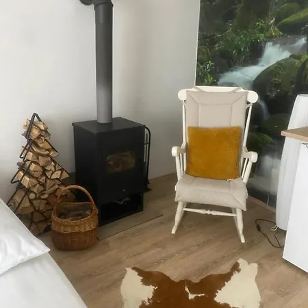 아파트 Manland Vendeghaz *